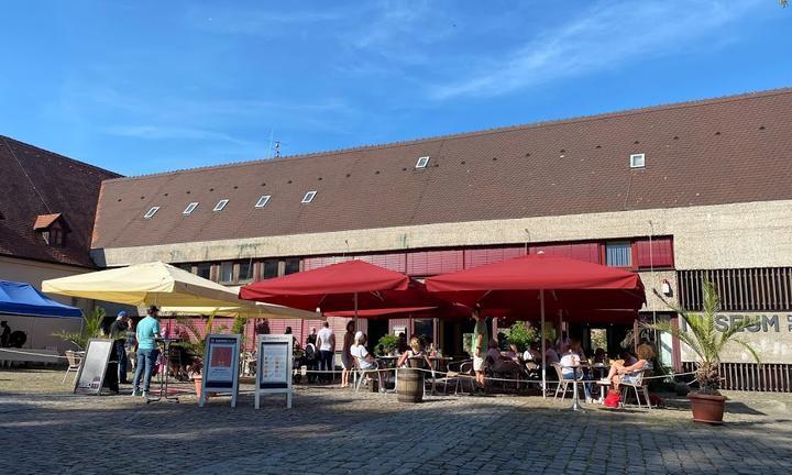 Cafe in der Festung