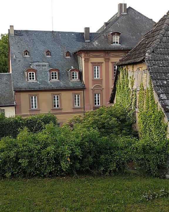 Weinschänke Schloss Groenesteyn